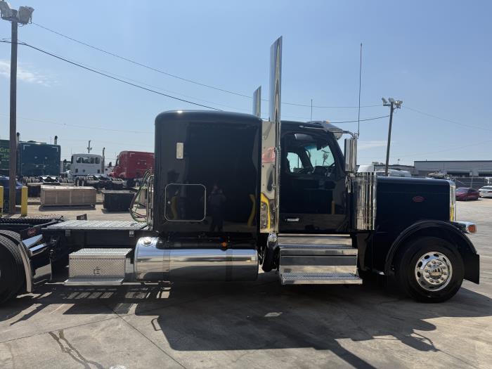 2027 Peterbilt 589-9