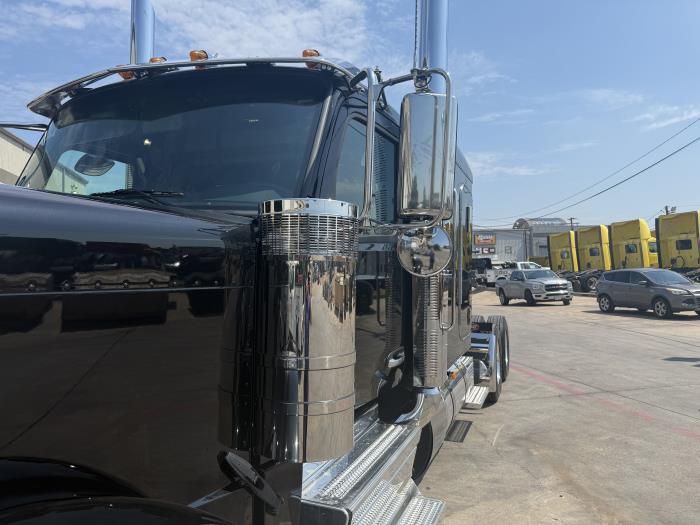 2027 Peterbilt 589-13