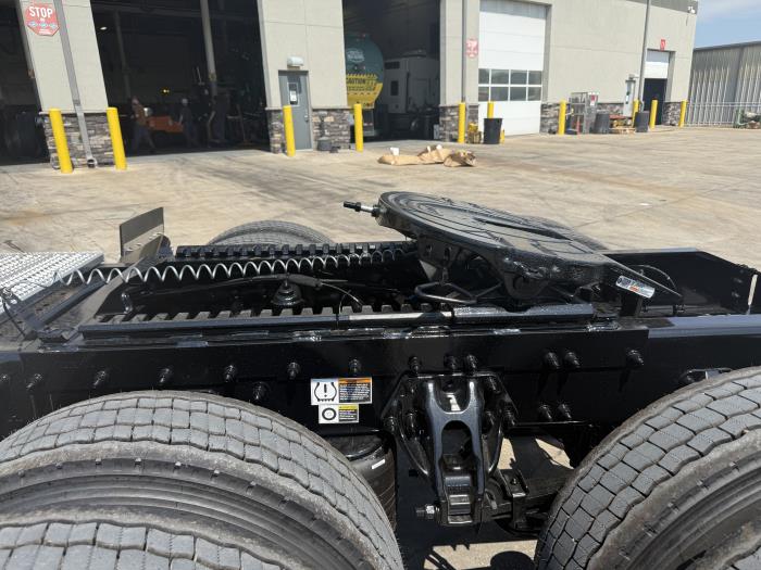 2027 Peterbilt 589-20