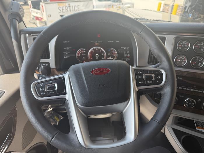 2027 Peterbilt 589-29