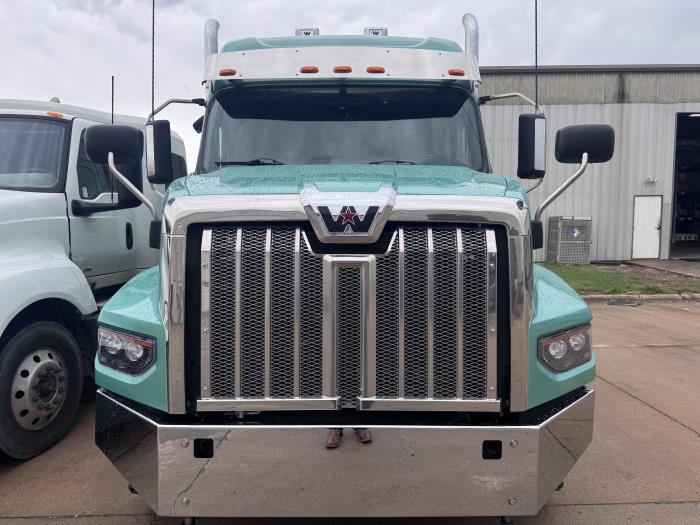 2024 Western Star 4900EX-1