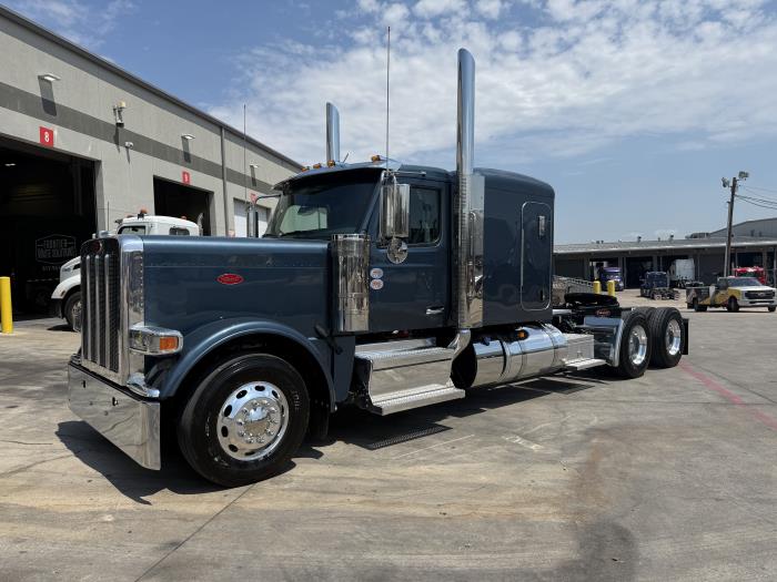 2027 Peterbilt 589-3