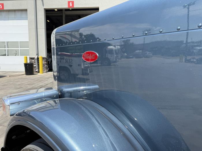 2027 Peterbilt 589-5