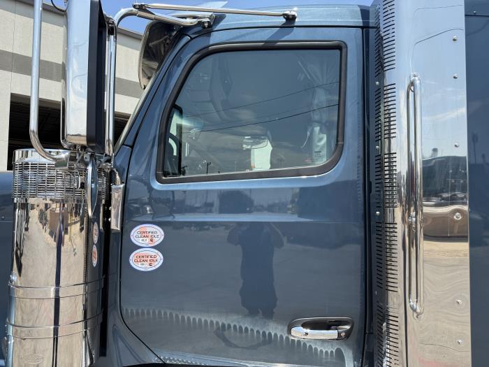 2027 Peterbilt 589-16