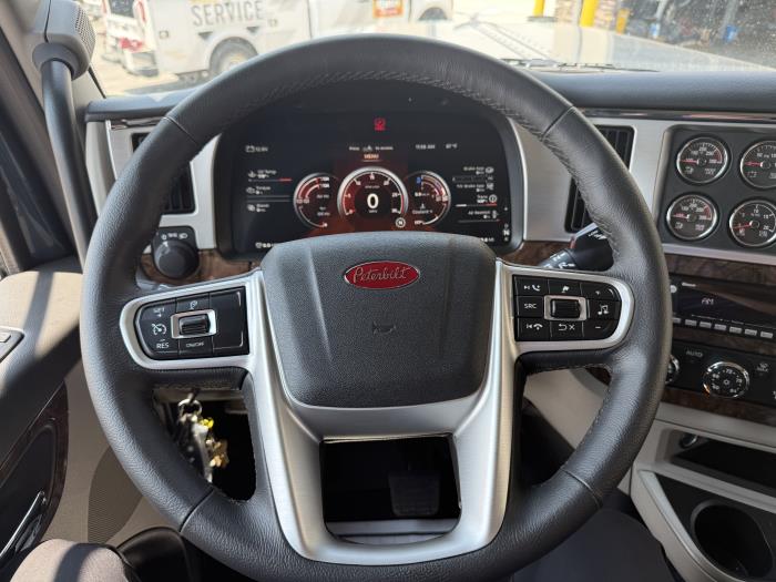 2027 Peterbilt 589-22