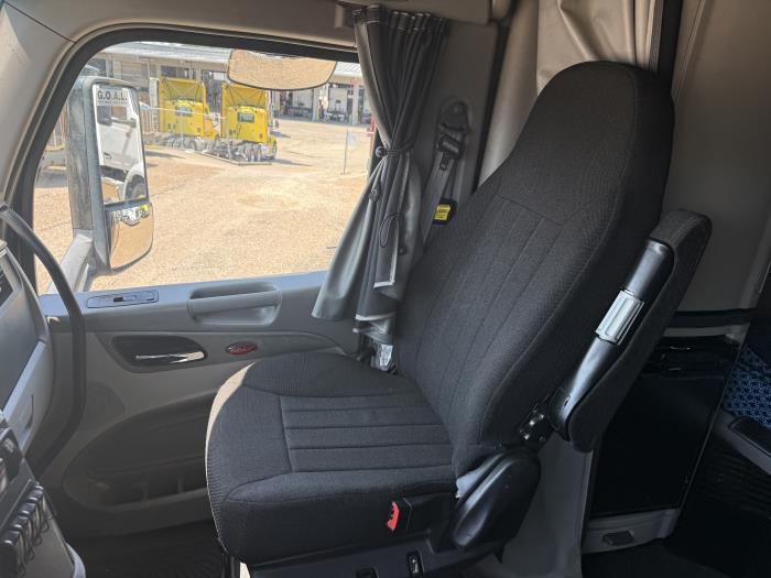 2019 Peterbilt 579-7