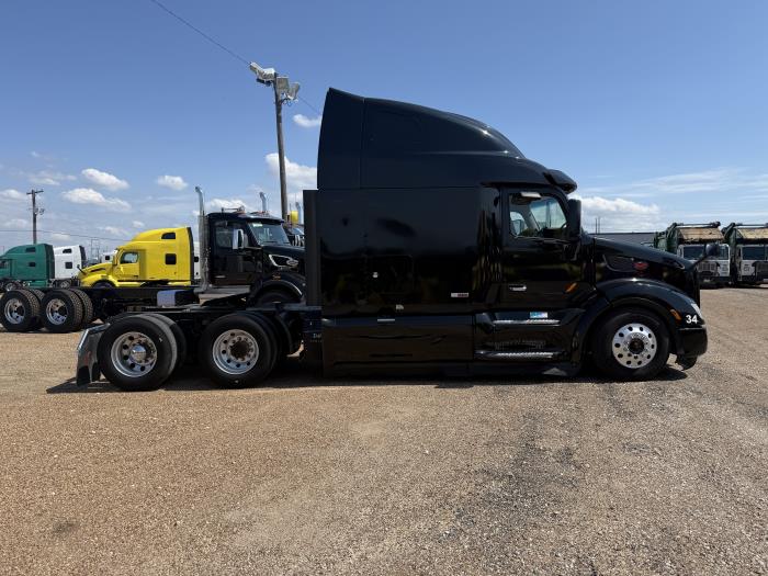 2019 Peterbilt 579-25