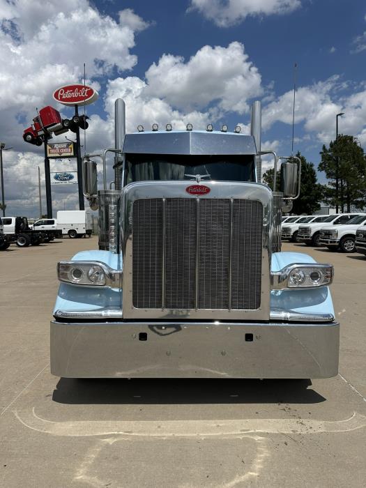 2025 Peterbilt 589-2