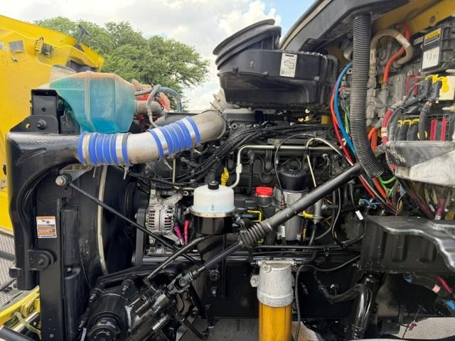 2021 Peterbilt 579-9