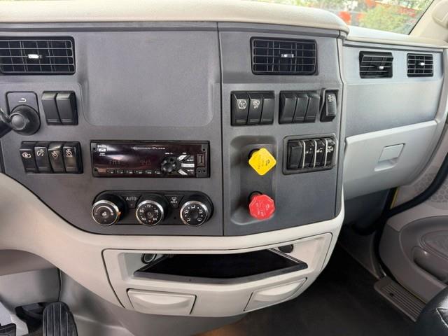 2021 Peterbilt 579-30