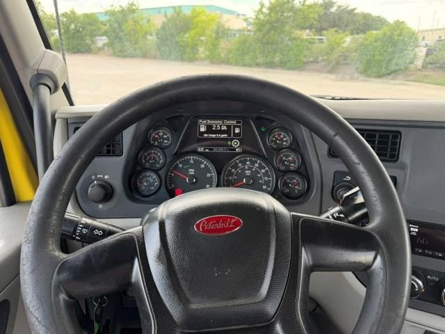 2021 Peterbilt 579-31