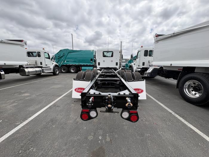 2027 Peterbilt 579-3