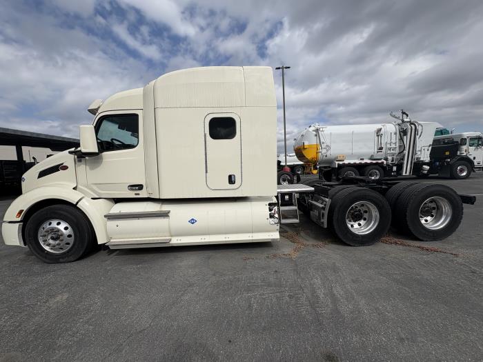 2024 Peterbilt 579-8