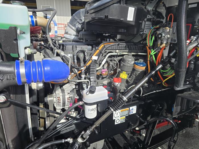 2025 Peterbilt 567-17