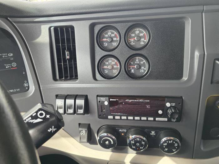 2025 Peterbilt 567-13
