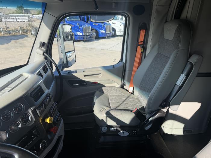 2021 Peterbilt 579-25
