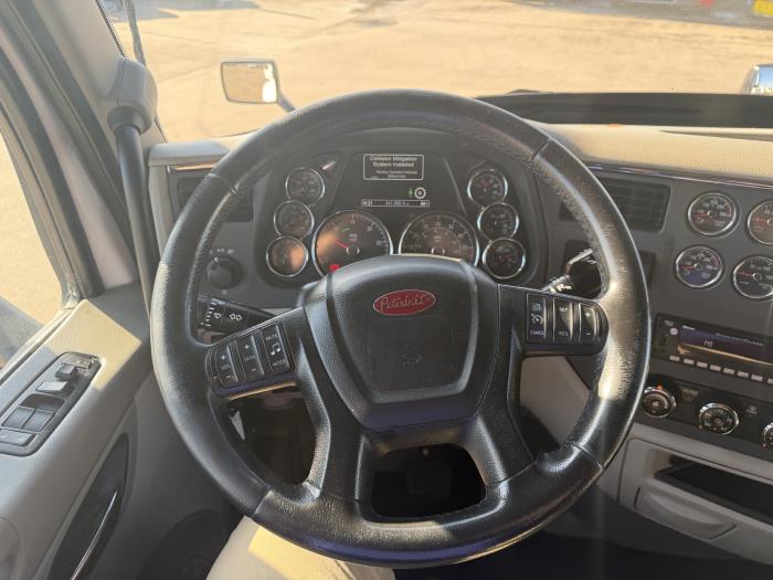 2021 Peterbilt 579-34