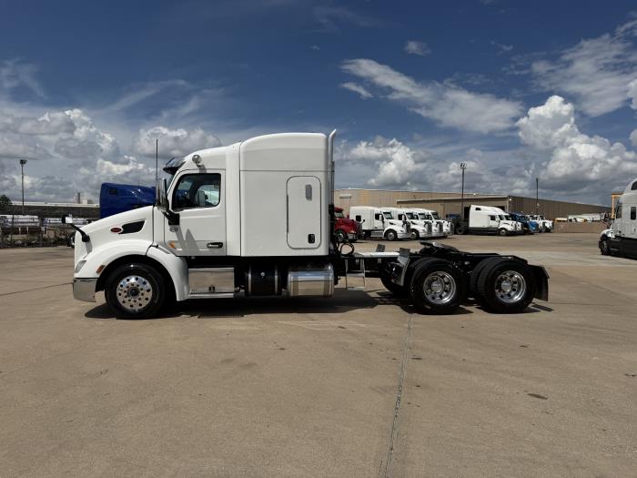 2021 Peterbilt 579-2