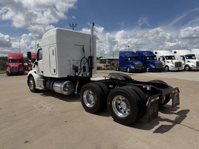 2021 Peterbilt 579-3