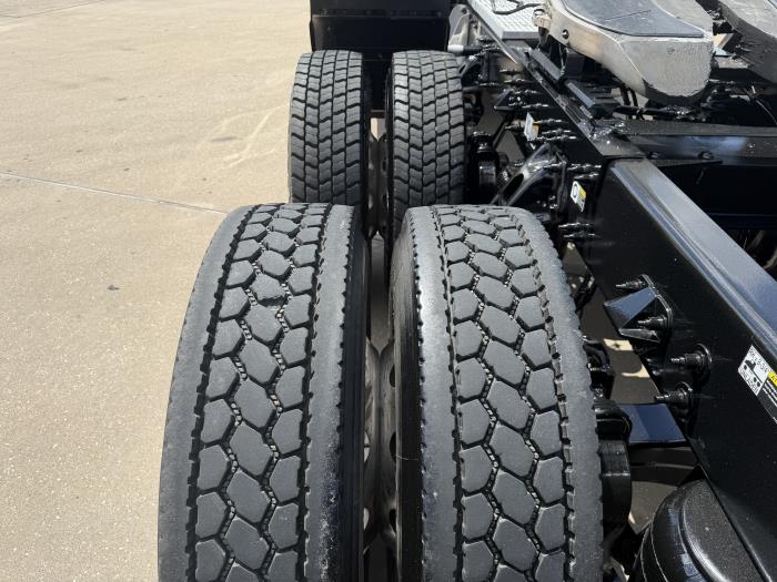 2021 Peterbilt 579-12