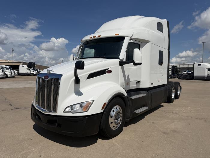 2022 Peterbilt 579-1
