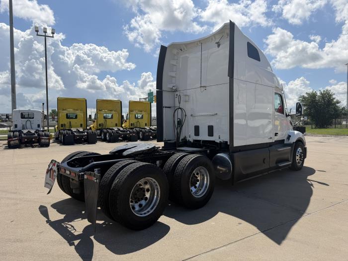 2022 Peterbilt 579-5