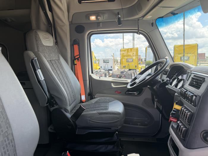 2021 Peterbilt 579-23