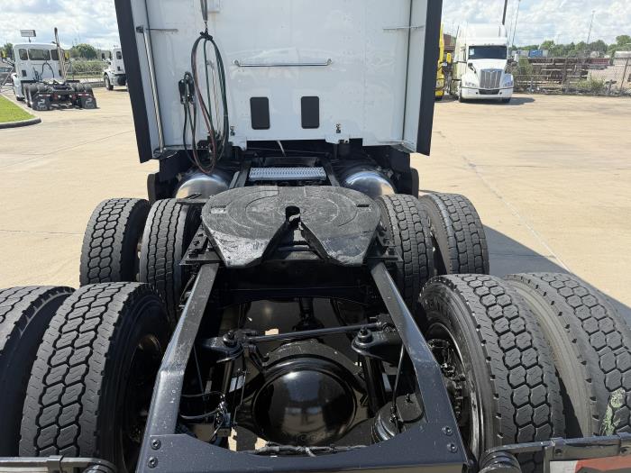 2022 Peterbilt 579-13