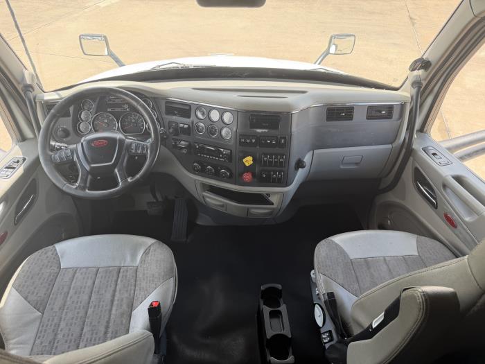 2021 Peterbilt 579-31