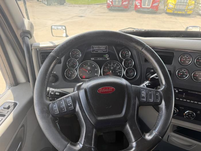 2021 Peterbilt 579-34