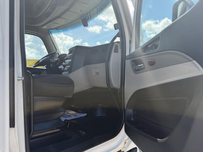 2022 Peterbilt 579-22