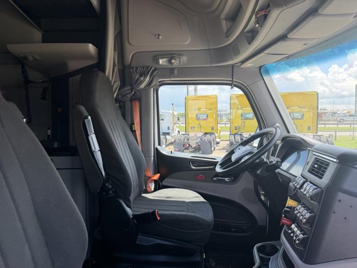 2022 Peterbilt 579-23