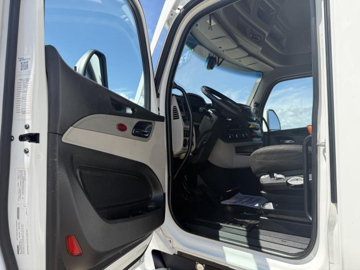 2022 Peterbilt 579-24