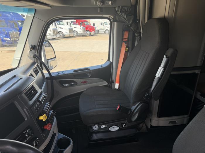 2022 Peterbilt 579-25