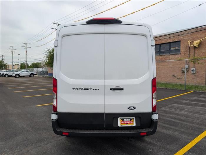 2026 Ford Transit-250-5