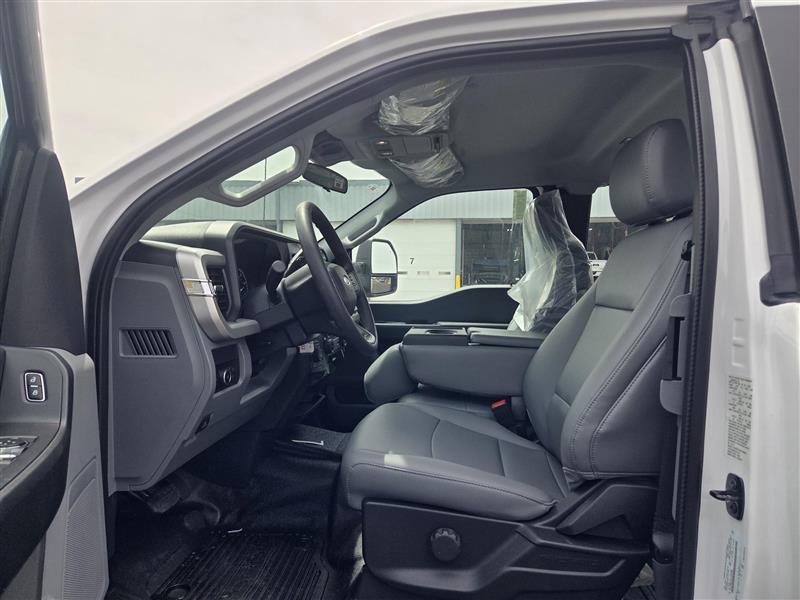 New 2026 Ford F-250 - photo 2