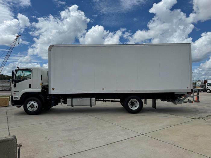 2025 Isuzu FTR-8