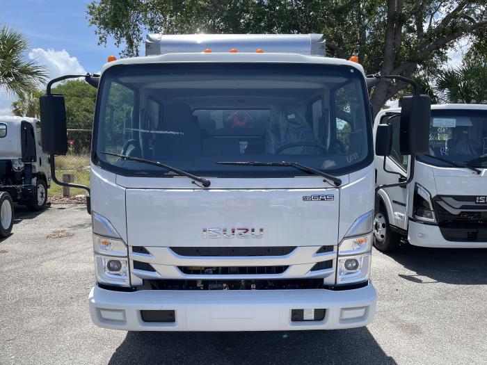 2027 Isuzu NPR-HD-7