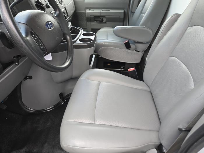 2019 Ford E-450-4