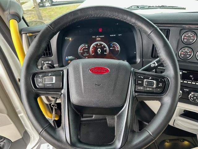 2027 Peterbilt 589-11