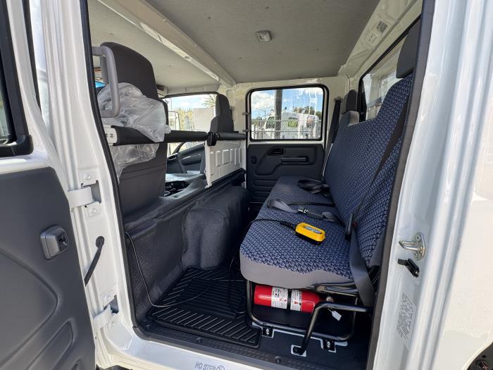 2027 Isuzu NPR-HD-12