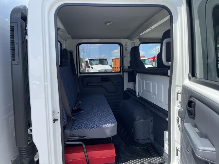 2027 Isuzu NPR-HD-12