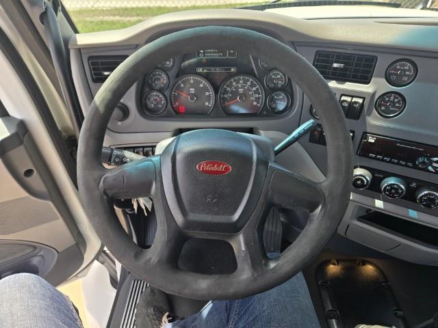 2016 Peterbilt 579-10