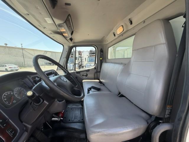 2019 Freightliner Business Class M2 106-8