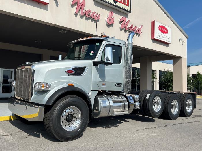 2027 Peterbilt 567-1