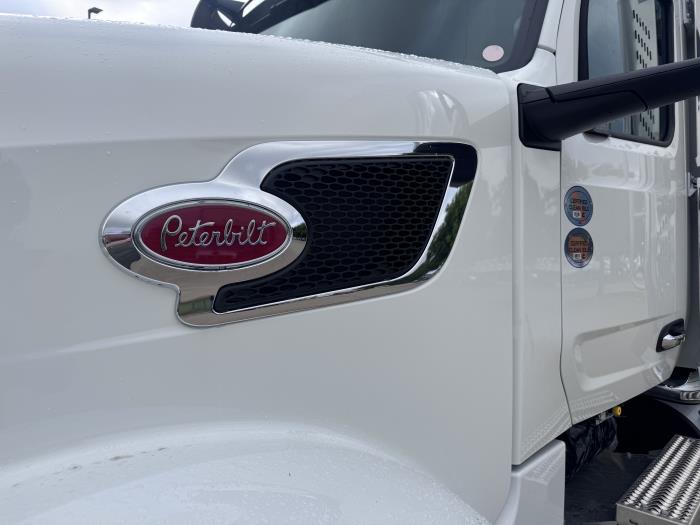 2027 Peterbilt 567-3