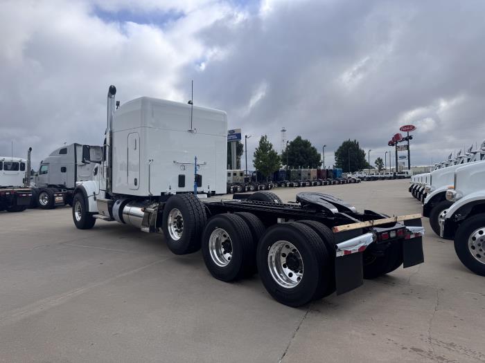 2027 Peterbilt 567-2