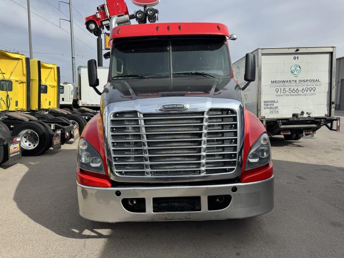 2018 Freightliner Cascadia-1