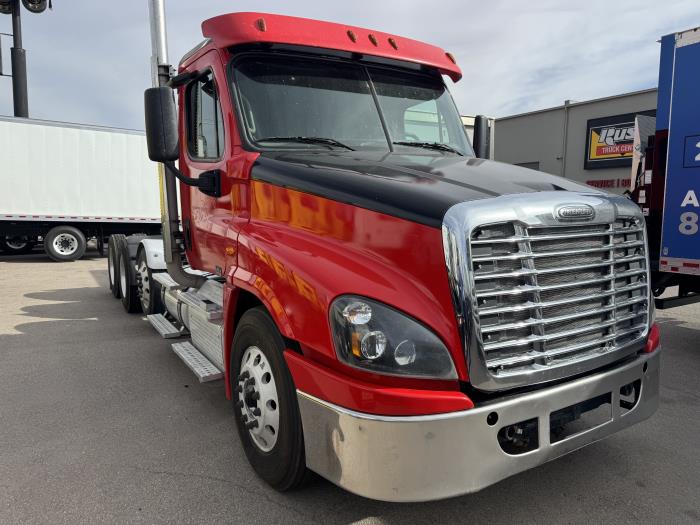 2018 Freightliner Cascadia-2