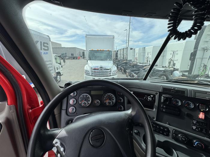 2018 Freightliner Cascadia-17